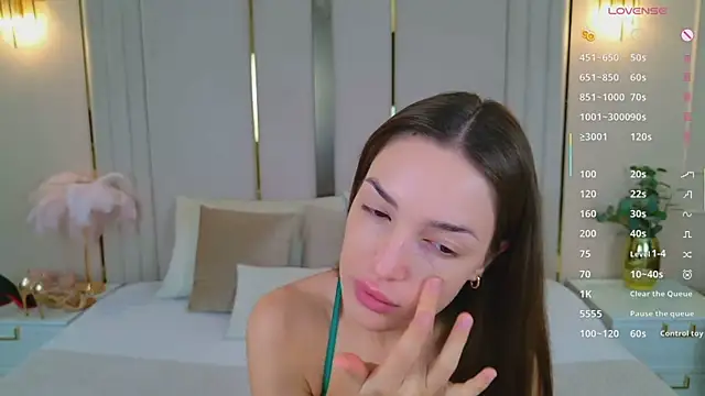 BellaHalles online show from January 13, 5:24 am