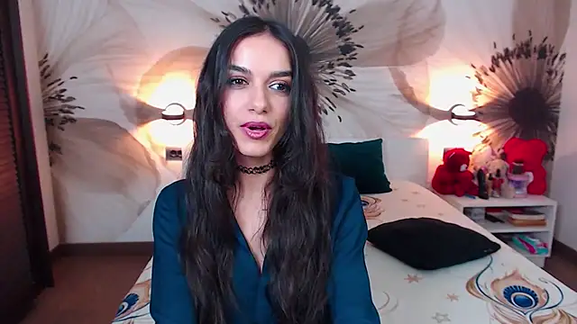 Snapshot of KatherineBisou chatting on October 8, 7:18 pm KatherineBisou online show from October 8, 7:18 pm