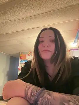 skinwalkingzombie online show from April 12, 5:43 am