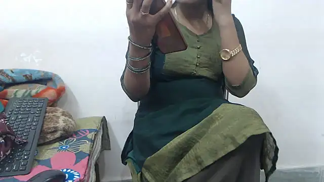 wildbabes online show from November 17, 10:21 pm