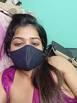 Monalisa Singh online show from June 4, 7:40 pm