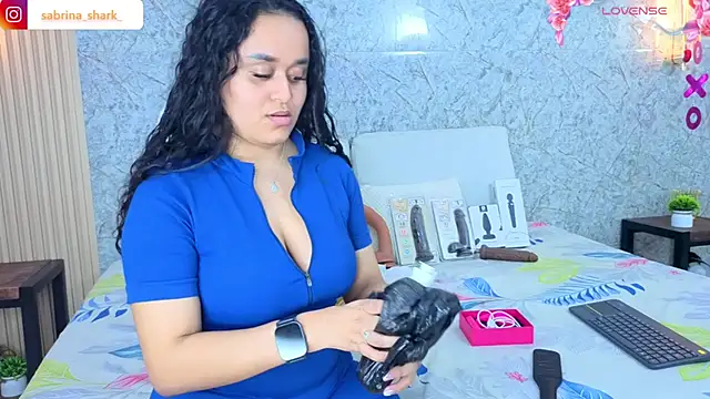 sabrina shark  online show from February 3, 3:26 am