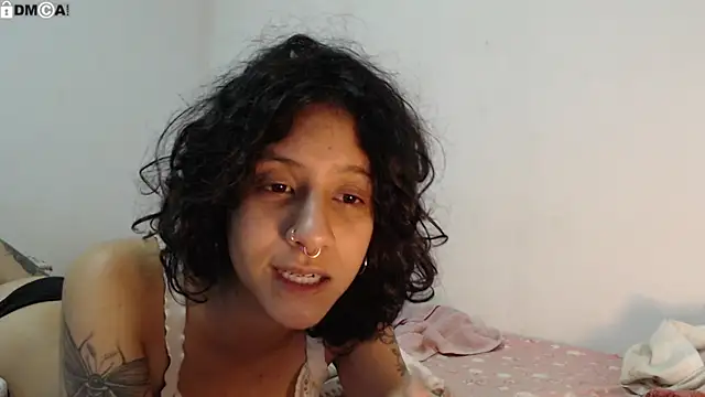 AlinaWoolf  online show from December 15, 5:45 am