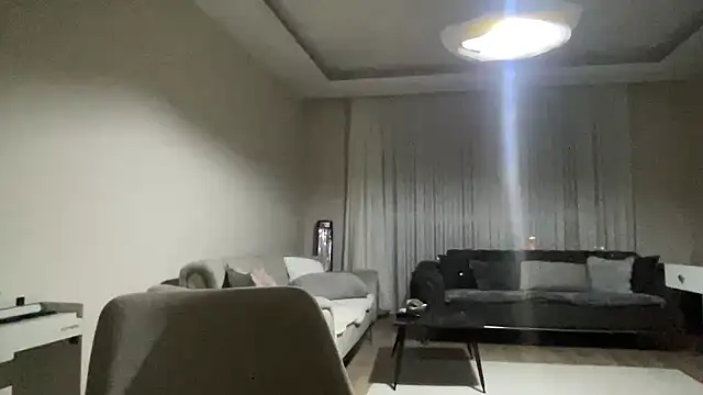 petitebeauty online show from May 3, 8:56 pm