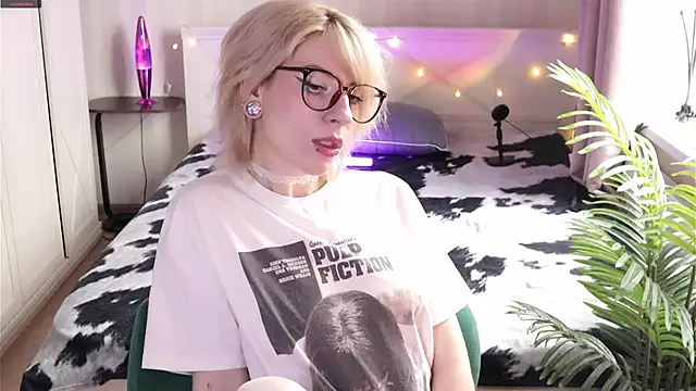  Moonlight t online show from April 4, 9:19 am