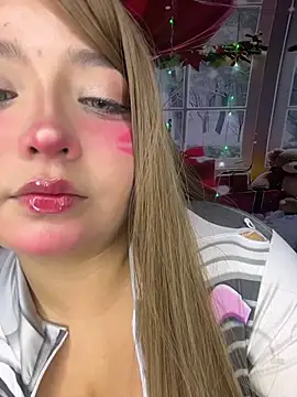 CharlotteMillers online show from November 18, 4:35 am