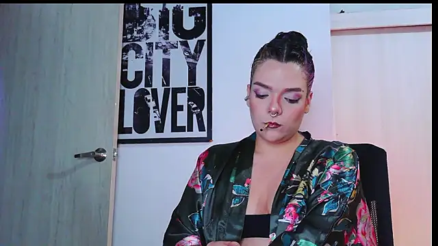 purple em69 online show from March 6, 5:24 am