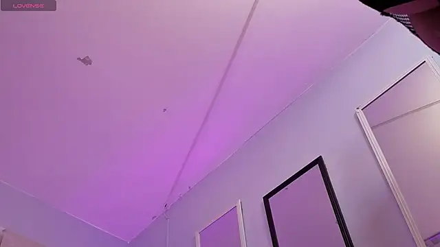 sarah cruzz  online show from October 25, 12:40 am