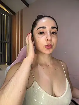 Vicky-Andrade online show from February 17, 1:38 am