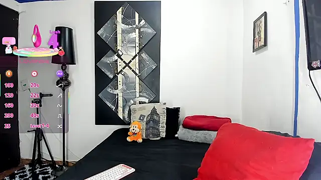 SARAMISHA online show from April 2, 4:15 pm