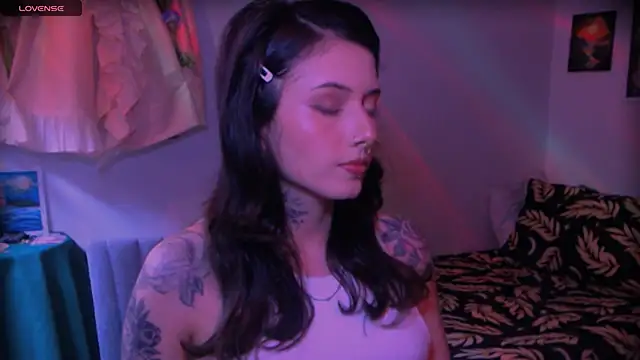 LiliJones  online show from March 24, 4:56 pm