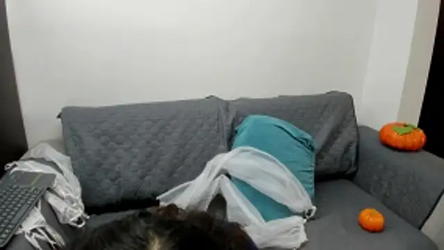 Luna Dumont online show from October 31, 11:25 am