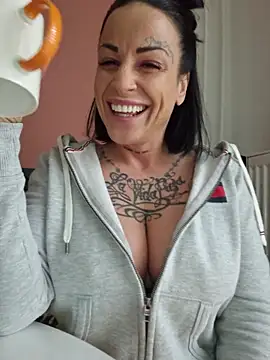 EmilyDiazofficial online show from January 17, 12:34 pm