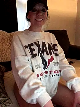 SidneyRaee online show from October 7, 5:06 pm