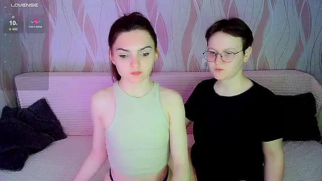  crazy baby  online show from November 17, 11:05 pm