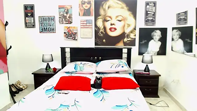 VeronicaReynolds online show from September 11, 1:55 pm