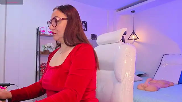 lady nylon  online show from April 8, 11:56 am