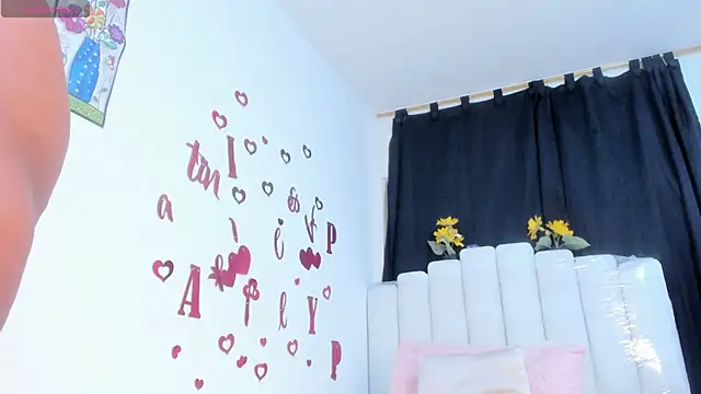 RoxannaBlanche online show from April 21, 11:28 am