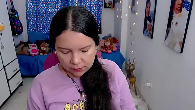 claryssa  online show from March 20, 8:25 pm