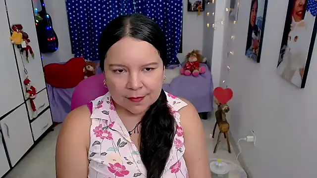 claryssa  online show from February 14, 11:07 pm