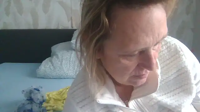 legalyblond online show from November 17, 9:32 am