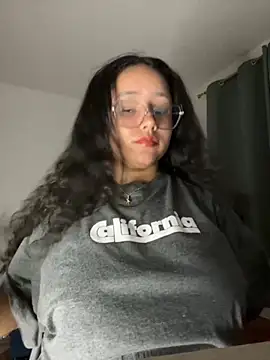 Snapshot of CurlyGirl_1 chatting on October 9, 12:48 am CurlyGirl 1 online show from October 9, 12:48 am