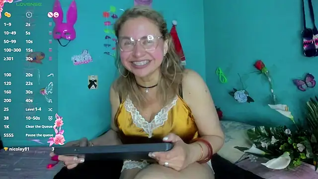 SheraHadee online show from December 18, 10:03 pm