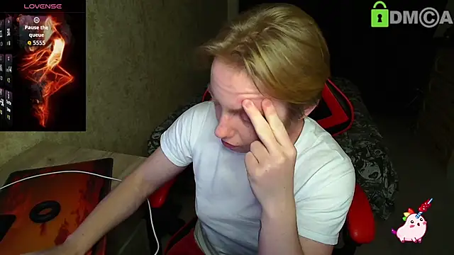 Alexis Gordon online show from November 12, 4:10 am