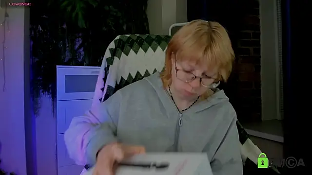 Melissa Wells online show from April 23, 10:12 pm