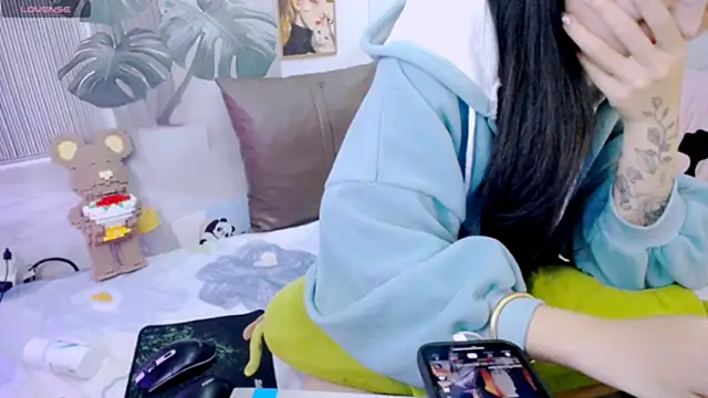 Ly   online show from February 12, 4:25 am