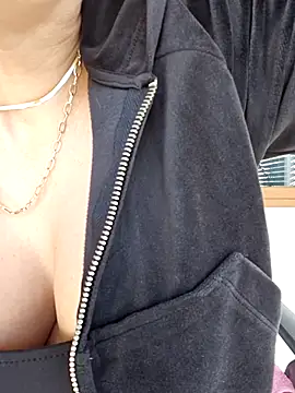 AnaFoxxy online show from April 26, 2:48 pm