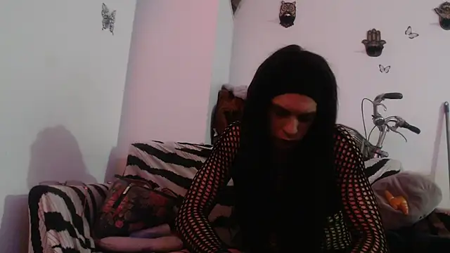 NeverTooMuch95 online show from March 1, 5:29 am