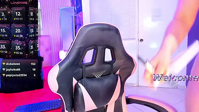 nathalia zamu online show from October 23, 6:30 am