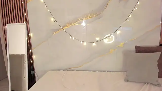 SaraApril 1 online show from January 15, 5:35 am