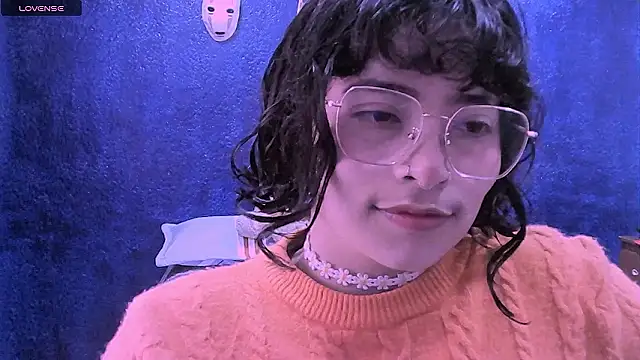 NinaYellow online show from March 13, 1:12 pm