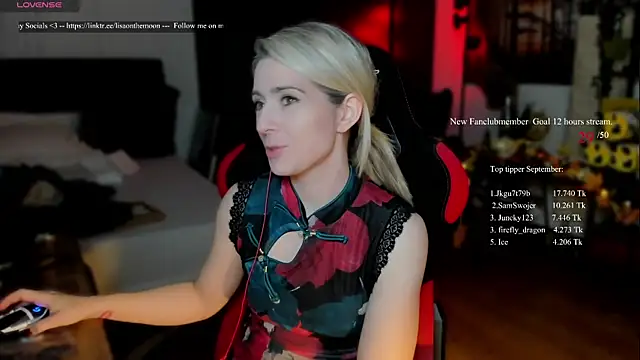 Lisaonthemoon online show from September 28, 7:08 pm