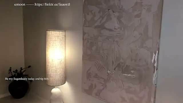 Lisaonthemoon online show from March 24, 9:09 pm