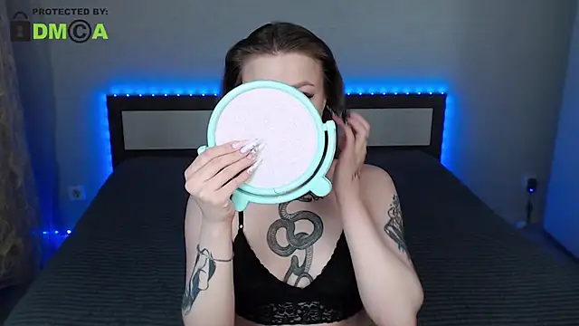 RonnieMilles online show from June 26, 1:07 am