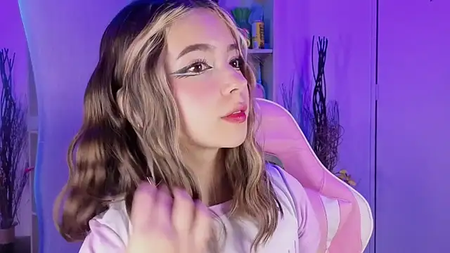 EmilyMiller  online show from October 23, 4:46 pm