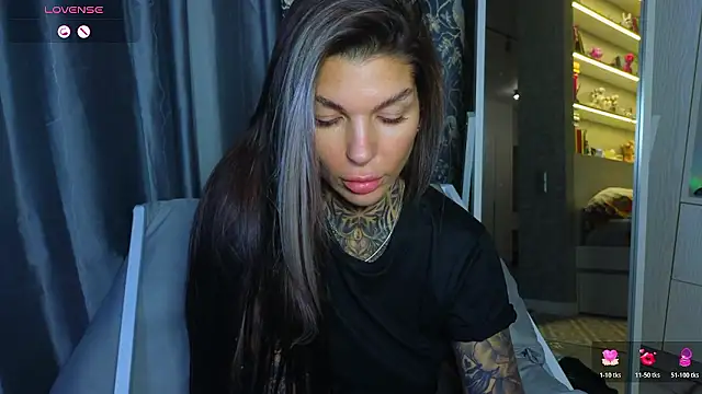 tattooedBabyy online show from January 17, 11:50 am