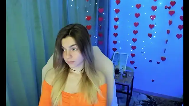 Sweet me  online show from March 18, 7:13 am