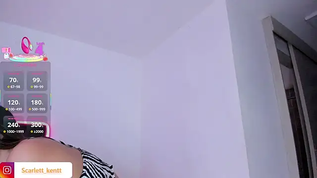 ScarlettAndClark online show from December 3, 12:07 pm