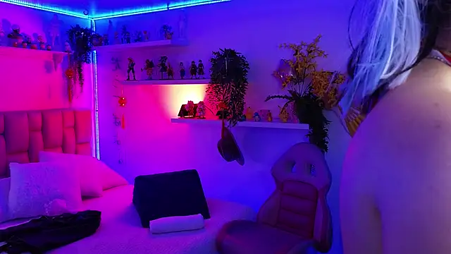 albaismynameX online show from April 18, 12:29 pm