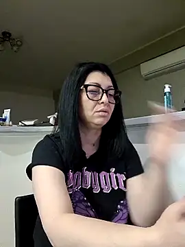 Milf Abigail online show from March 8, 3:10 am