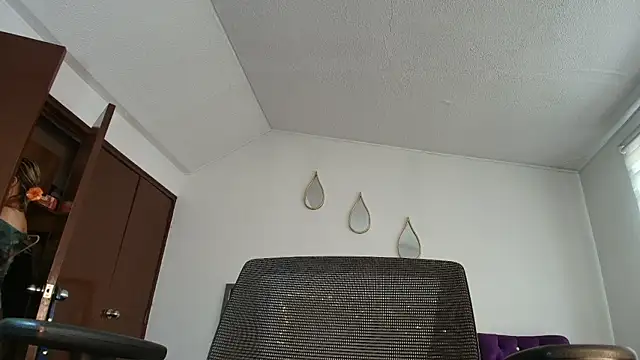 Ingridbergman online show from March 12, 3:15 pm