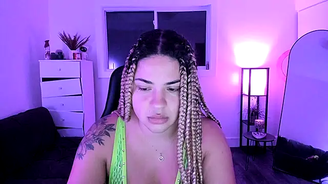 MelSaunders online show from November 3, 1:09 am