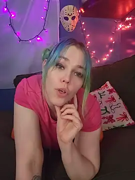 EverlyEster online show from August 1, 3:41 am
