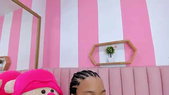 ISABELLA 020 online show from April 9, 12:21 pm