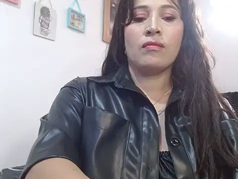 nathy 28latex online show from April 12, 8:11 pm