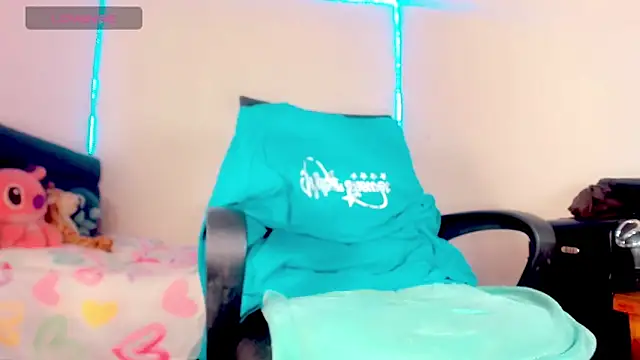  Riannagarcia  online show from February 6, 7:01 am